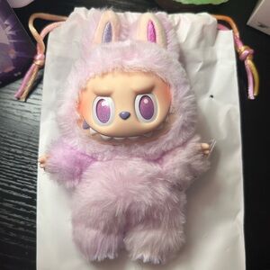 Meet this adorable “Luck” pastel Labubu from the Big Into Energy Series🐰💜